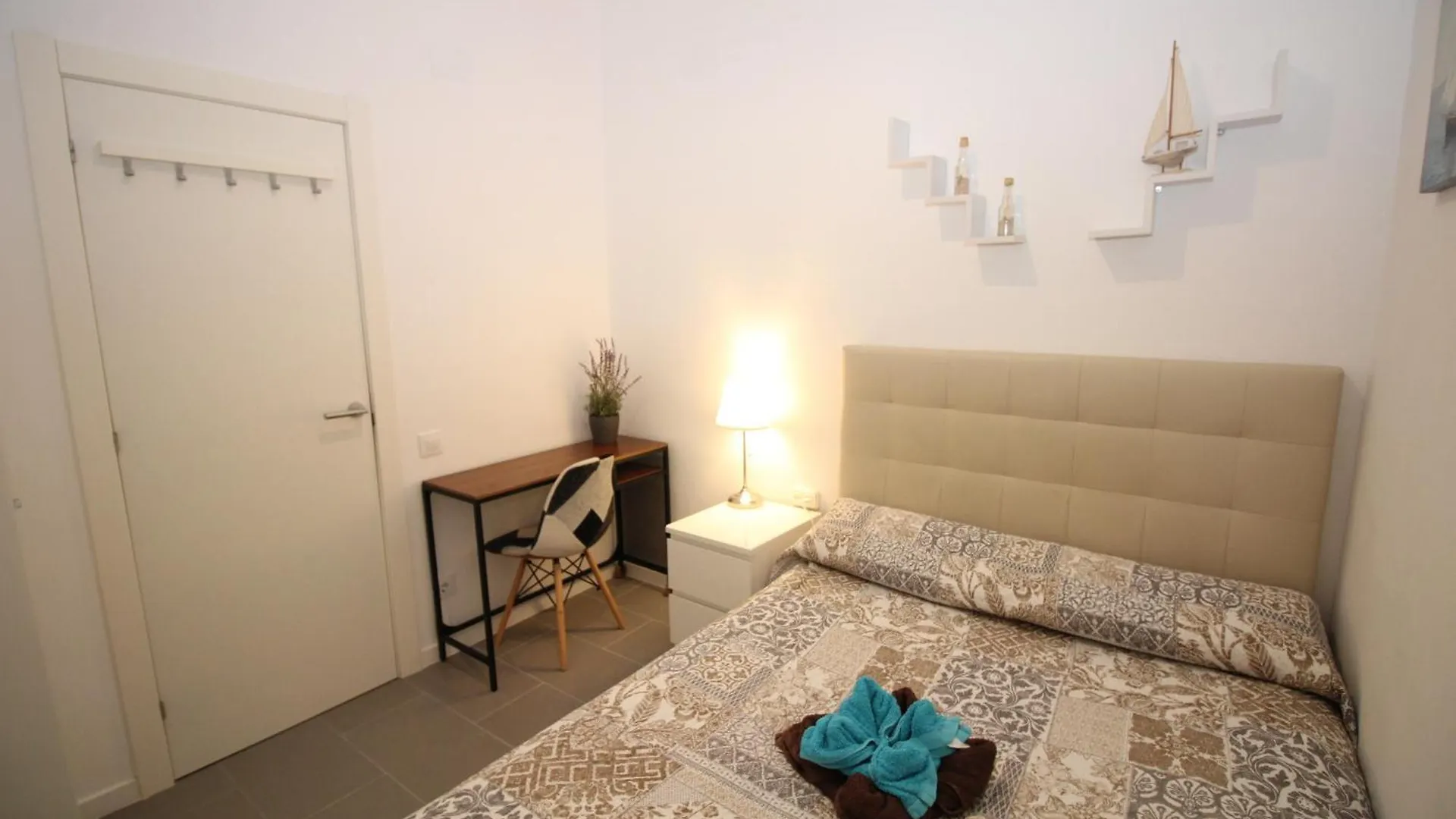 Rooms Balmes バルセロナ ベッド・アンド・ブレックファスト