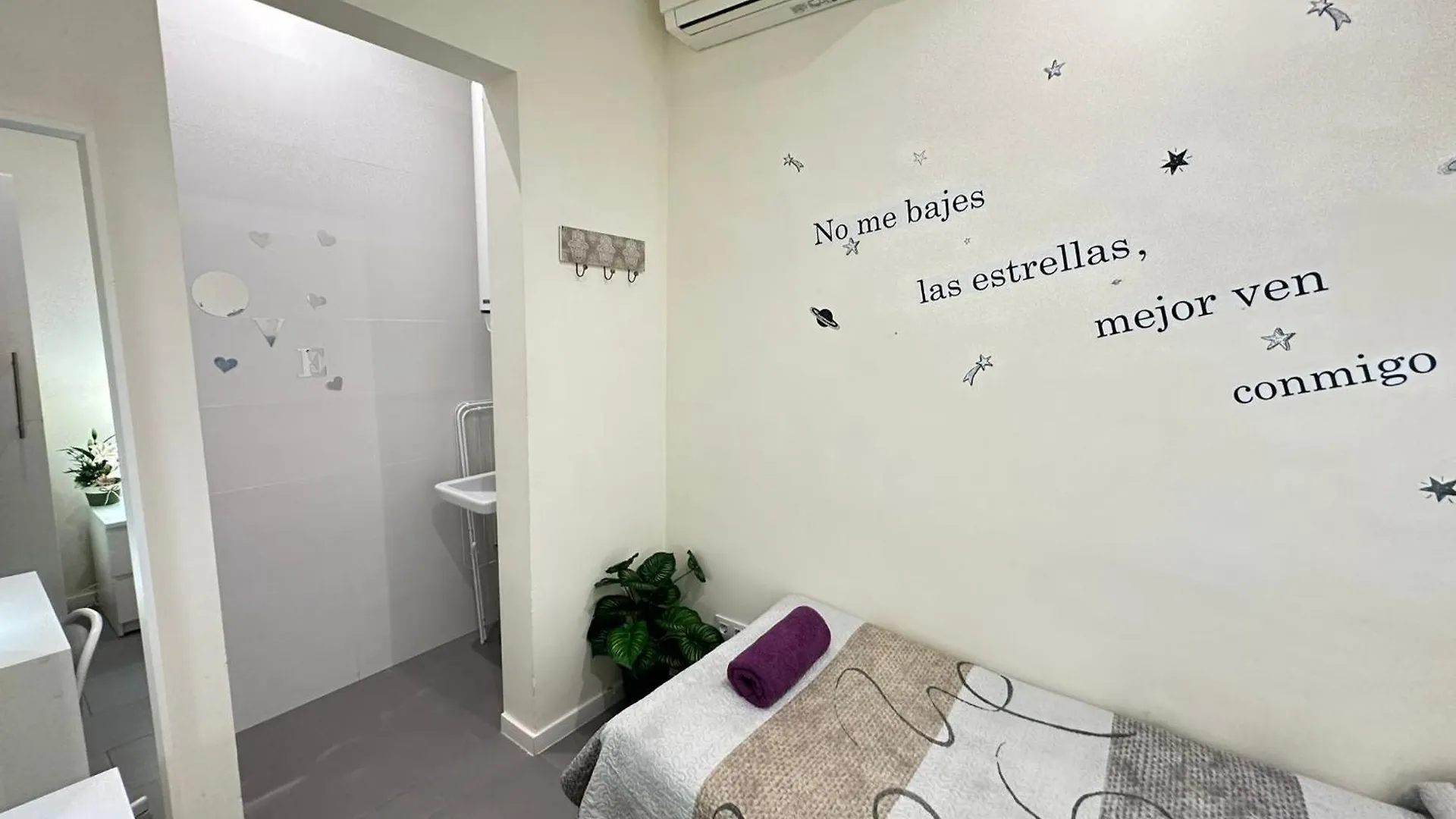 Rooms Balmes バルセロナ ベッド・アンド・ブレックファスト