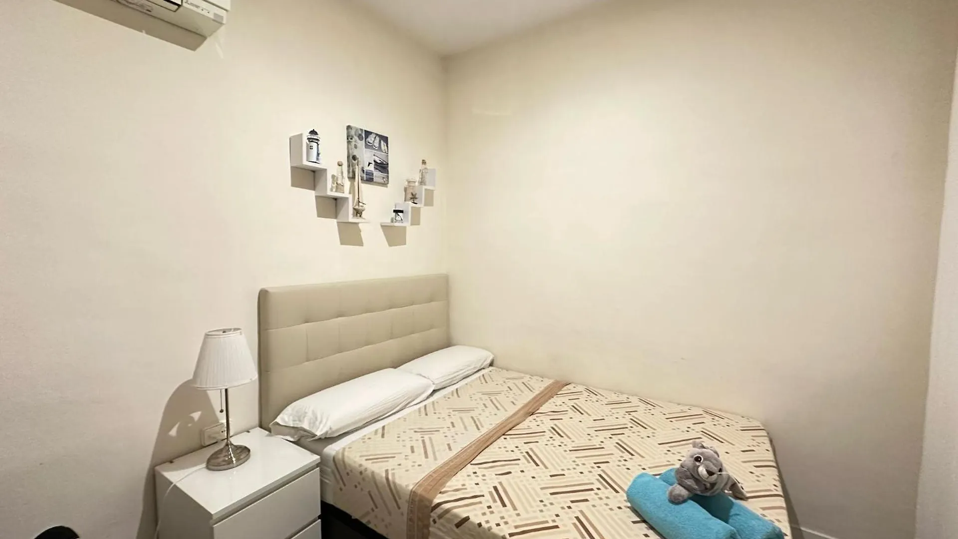 Rooms Balmes Barcelona Spain