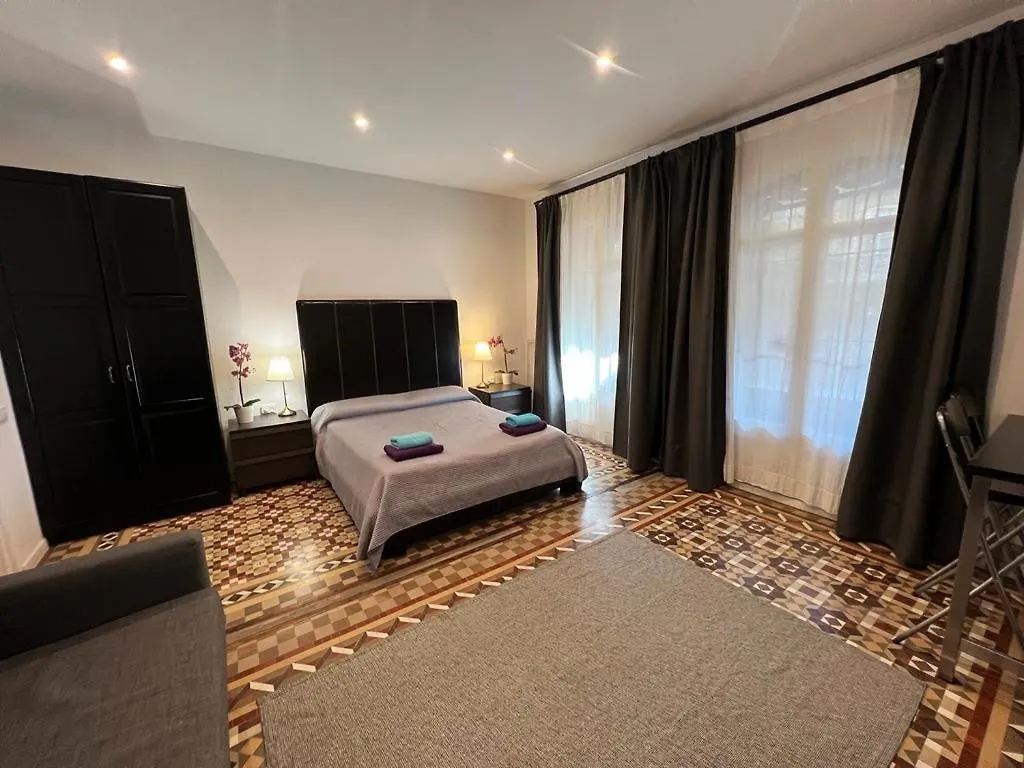 Bed & Breakfast Rooms On Balmes