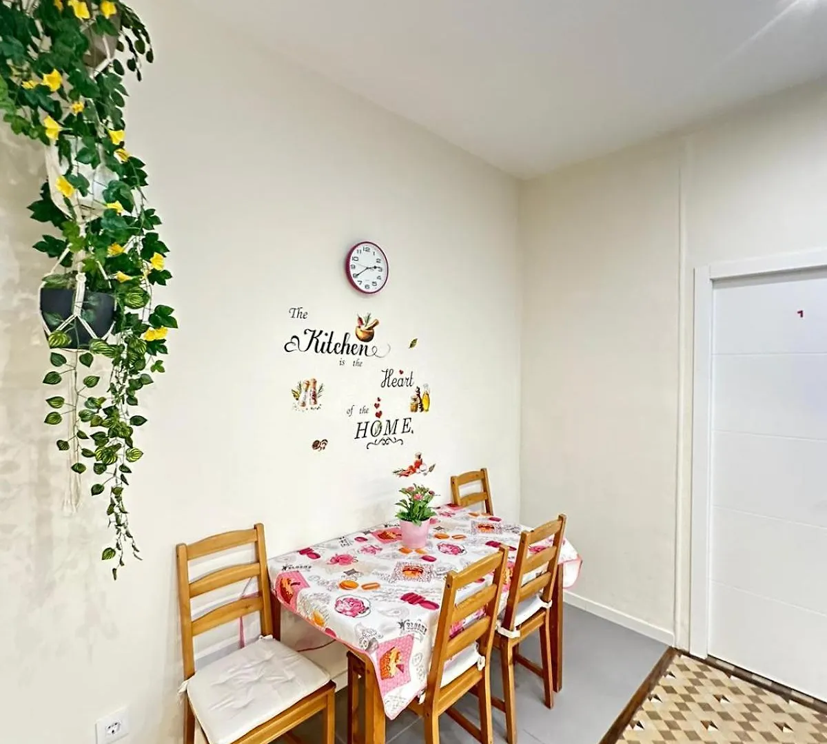 Bed & Breakfast Rooms On Balmes